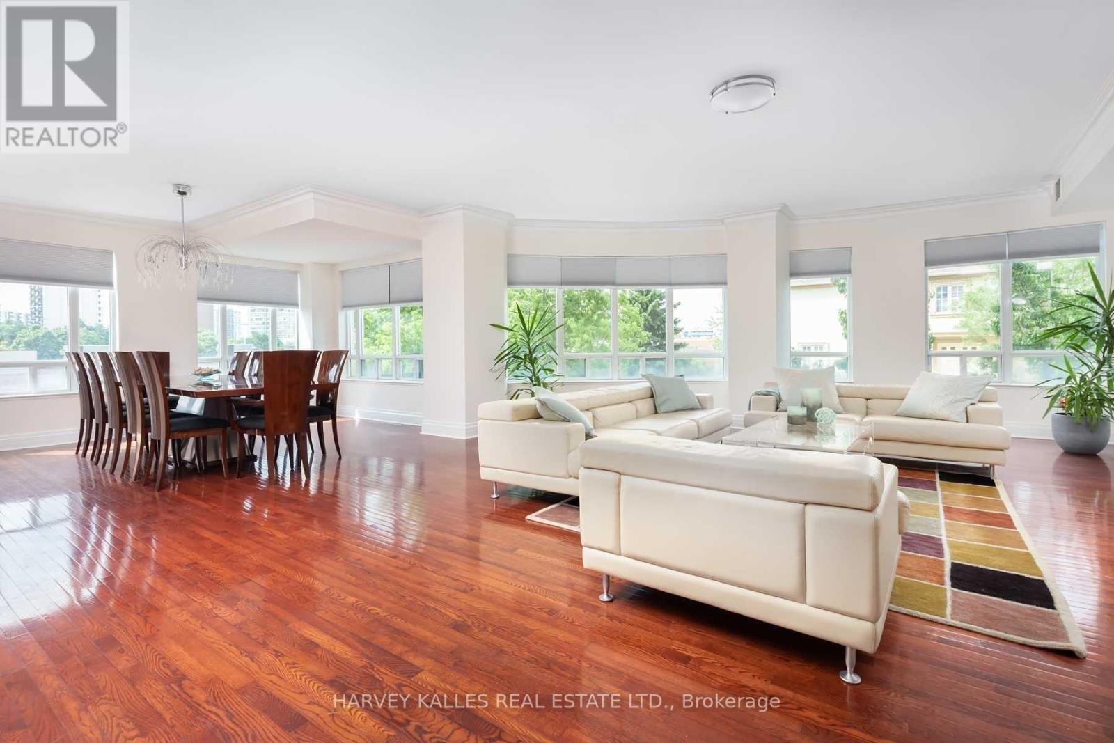 205 - 1 Cordoba Drive, Vaughan, Ontario L4J 8S3 - Photo 4 - N13608260