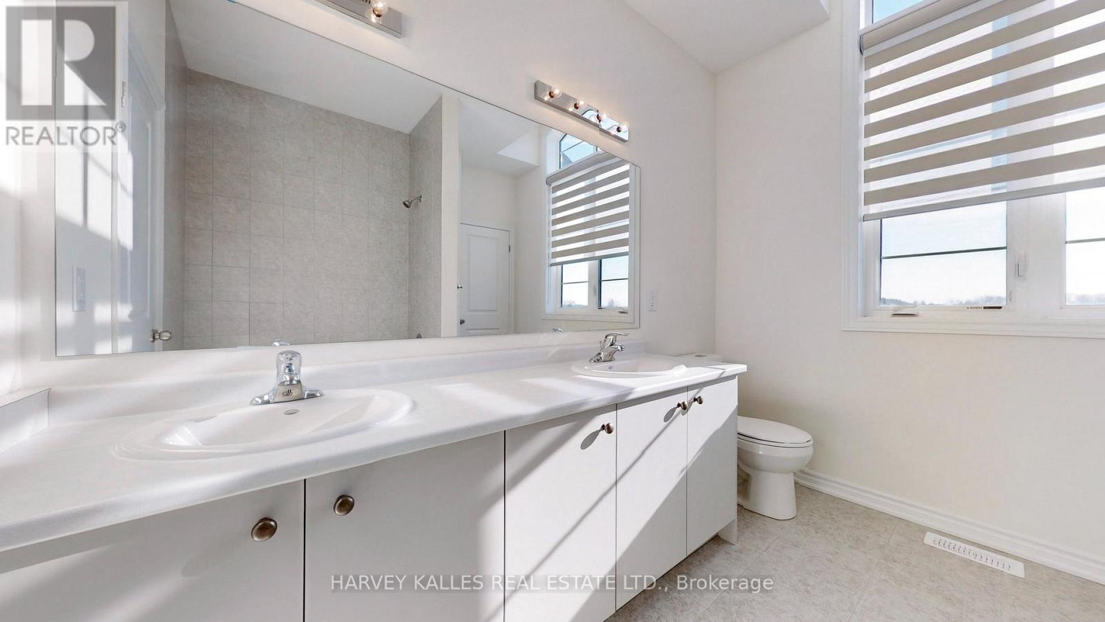 56 Charles White Court, East Gwillimbury, Ontario  L0G 1V0 - Photo 16 - N13611834