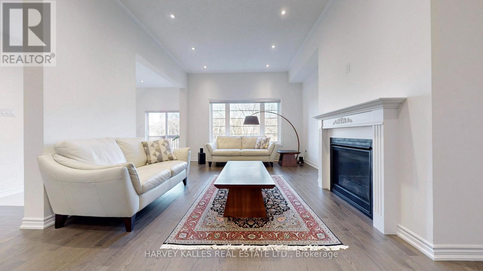 56 Charles White Court, East Gwillimbury, Ontario  L0G 1V0 - Photo 2 - N13611834