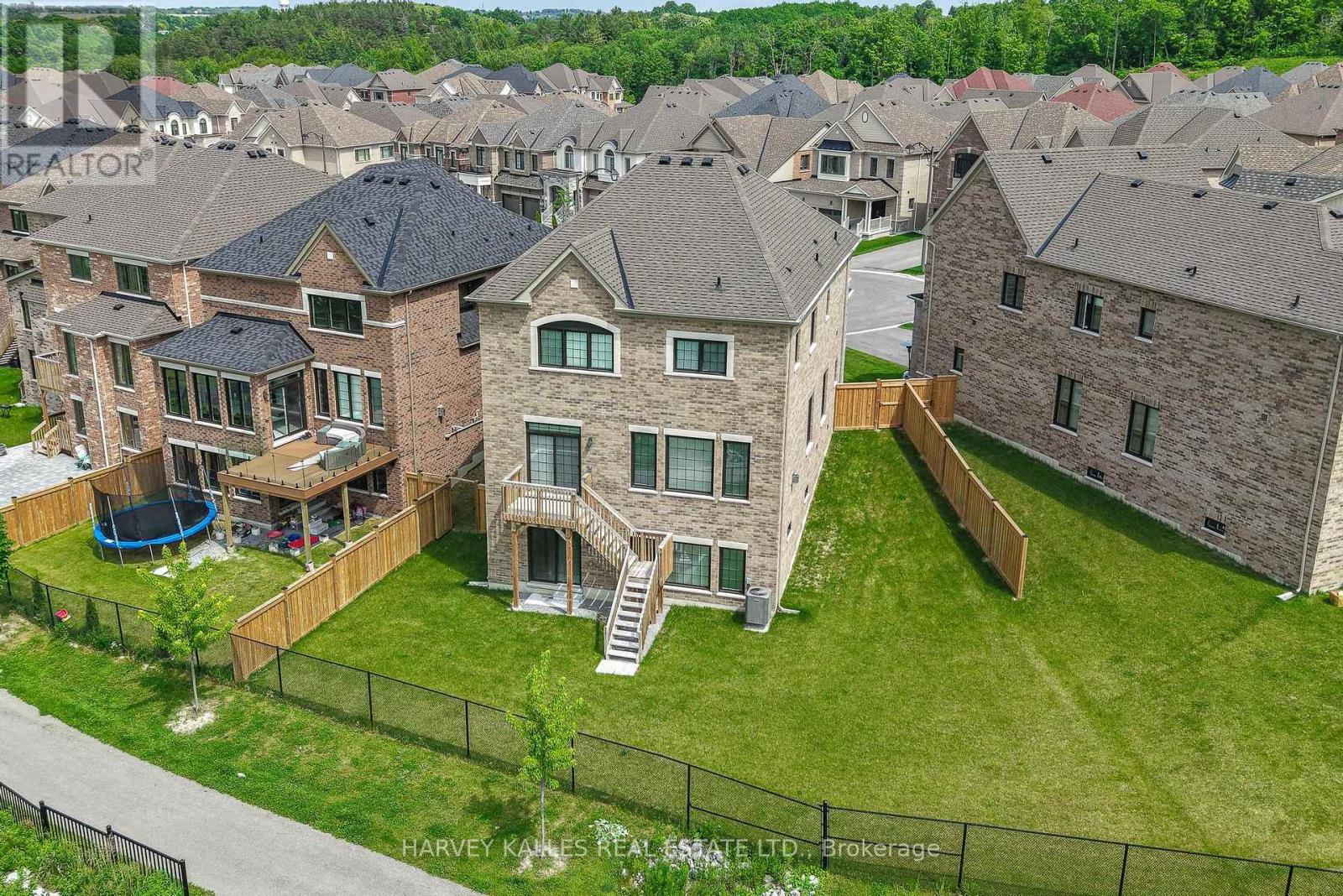 4 Meadow Vista Crescent, East Gwillimbury, Ontario L9N 0T4 - Photo 2 - N13613746