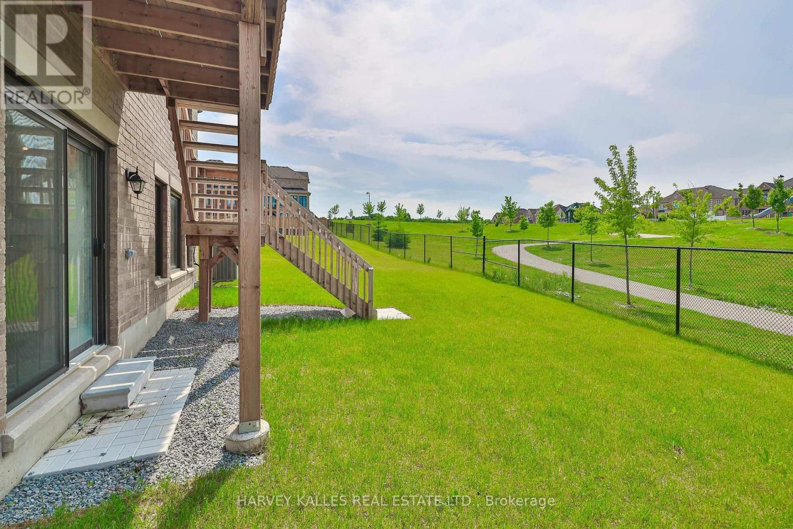 4 Meadow Vista Crescent, East Gwillimbury, Ontario L9N 0T4 - Photo 37 - N13613746