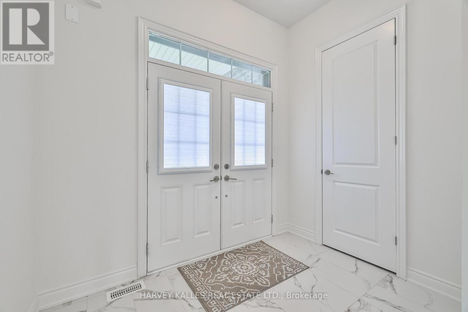 4 Meadow Vista Crescent, East Gwillimbury, Ontario L9N 0T4 - Photo 6 - N13613746