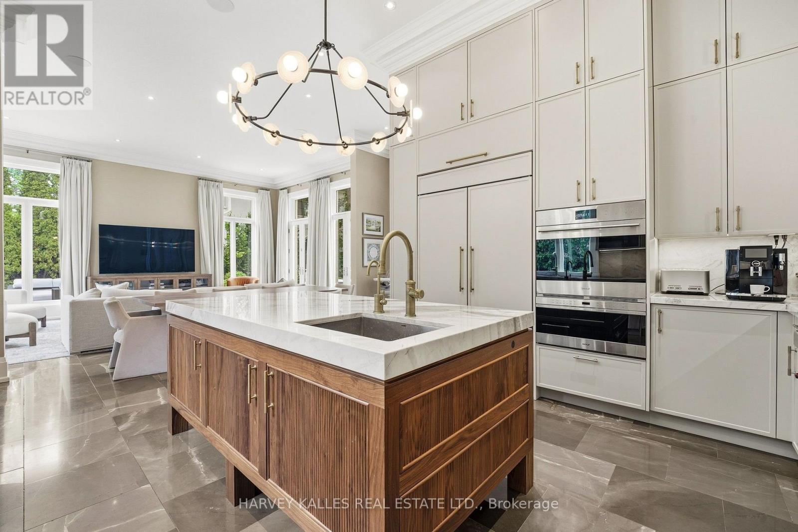 139 Dunvegan Road, Toronto, Ontario M5P 2N8 - Photo 10 - C13619112