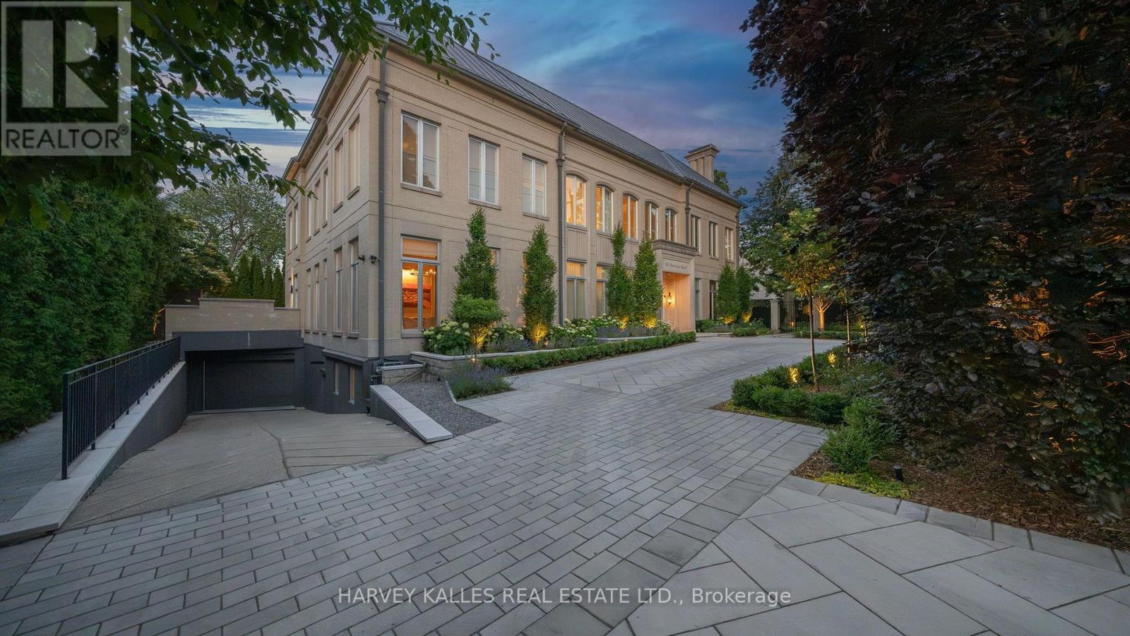 139 Dunvegan Road, Toronto, Ontario M5P 2N8 - Photo 2 - C13619112