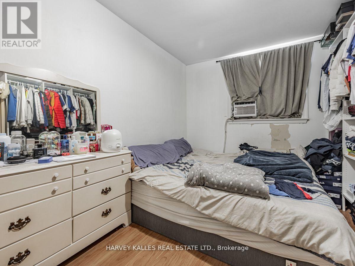 6 Carrington Avenue, Toronto, Ontario M6E 2C3 - Photo 7 - W13620418