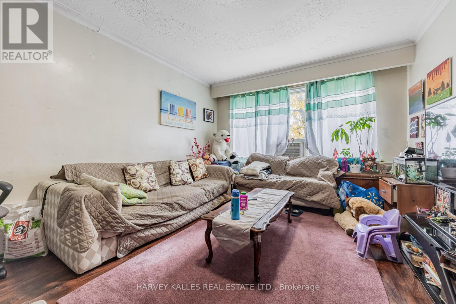 6 Carrington Avenue, Toronto, Ontario M6E 2C3 - Photo 9 - W13620418