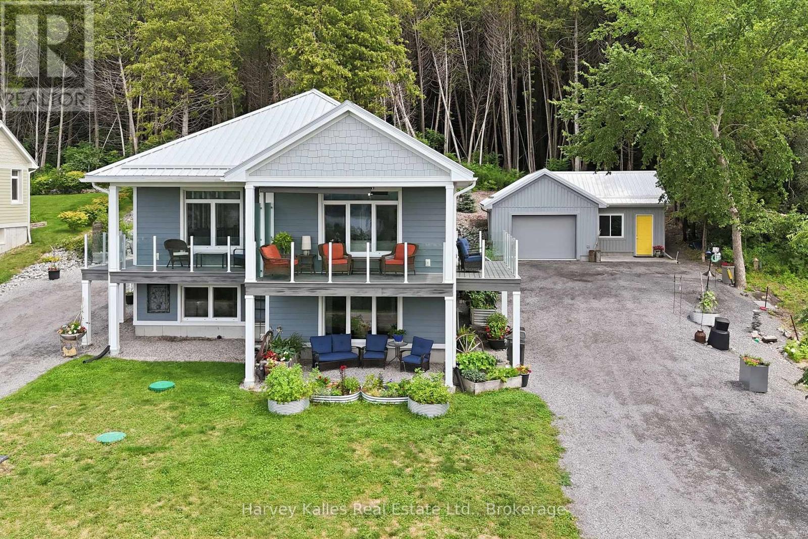 12399 LOYALIST PARKWAY, Prince Edward County, Ontario