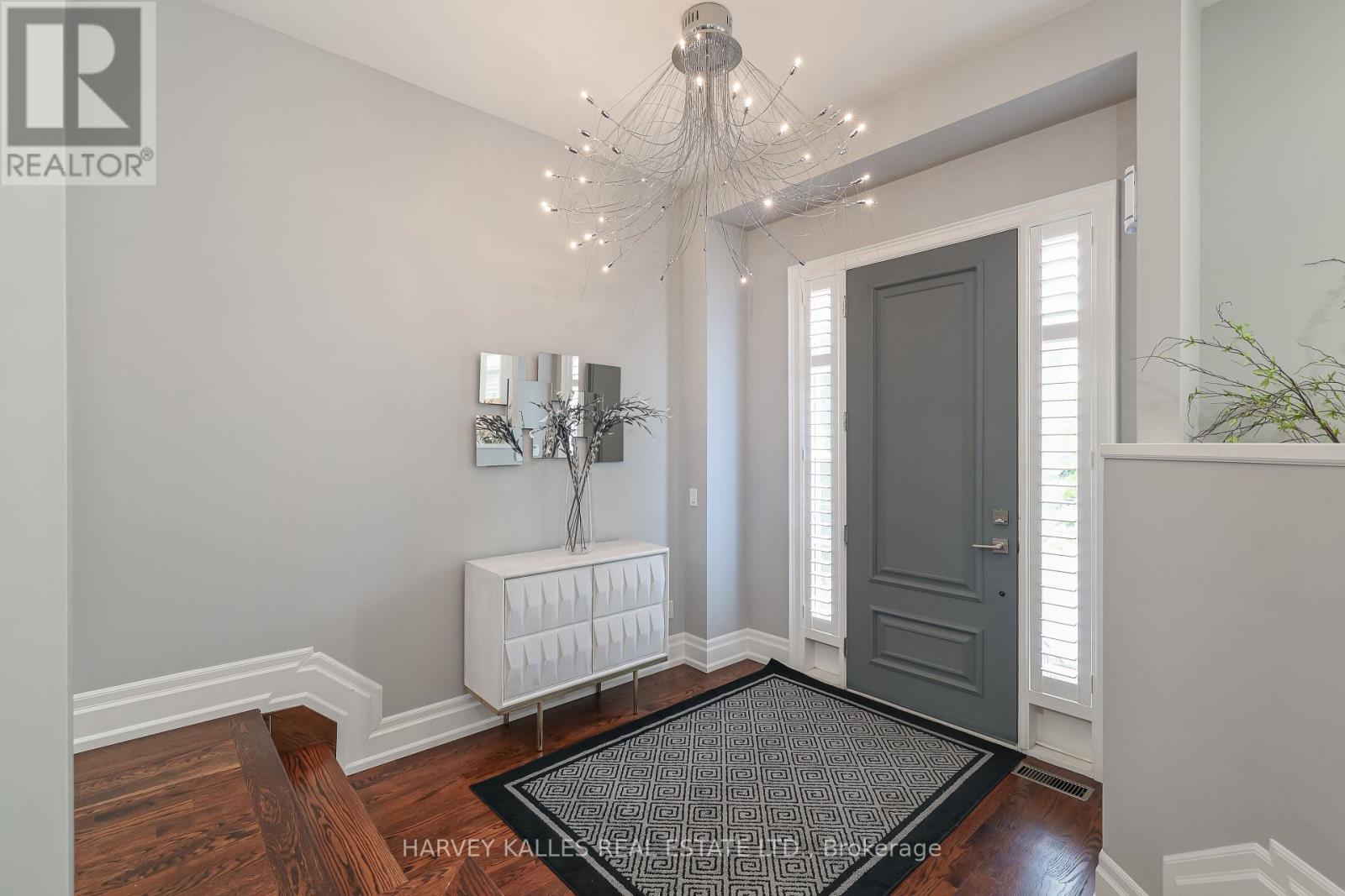 44 Churchill Avenue, Toronto, Ontario  M2N 1Y7 - Photo 2 - C13632556
