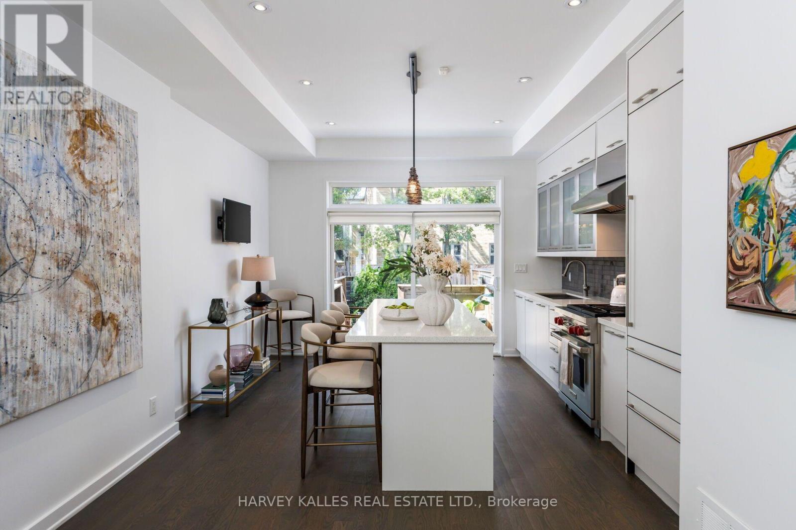128 Montgomery Avenue, Toronto, Ontario M4R 1E2 - Photo 12 - C13633628