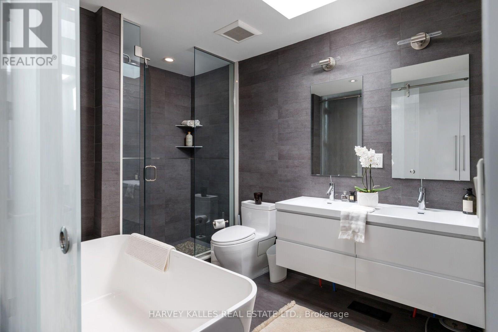 128 Montgomery Avenue, Toronto, Ontario M4R 1E2 - Photo 25 - C13633628