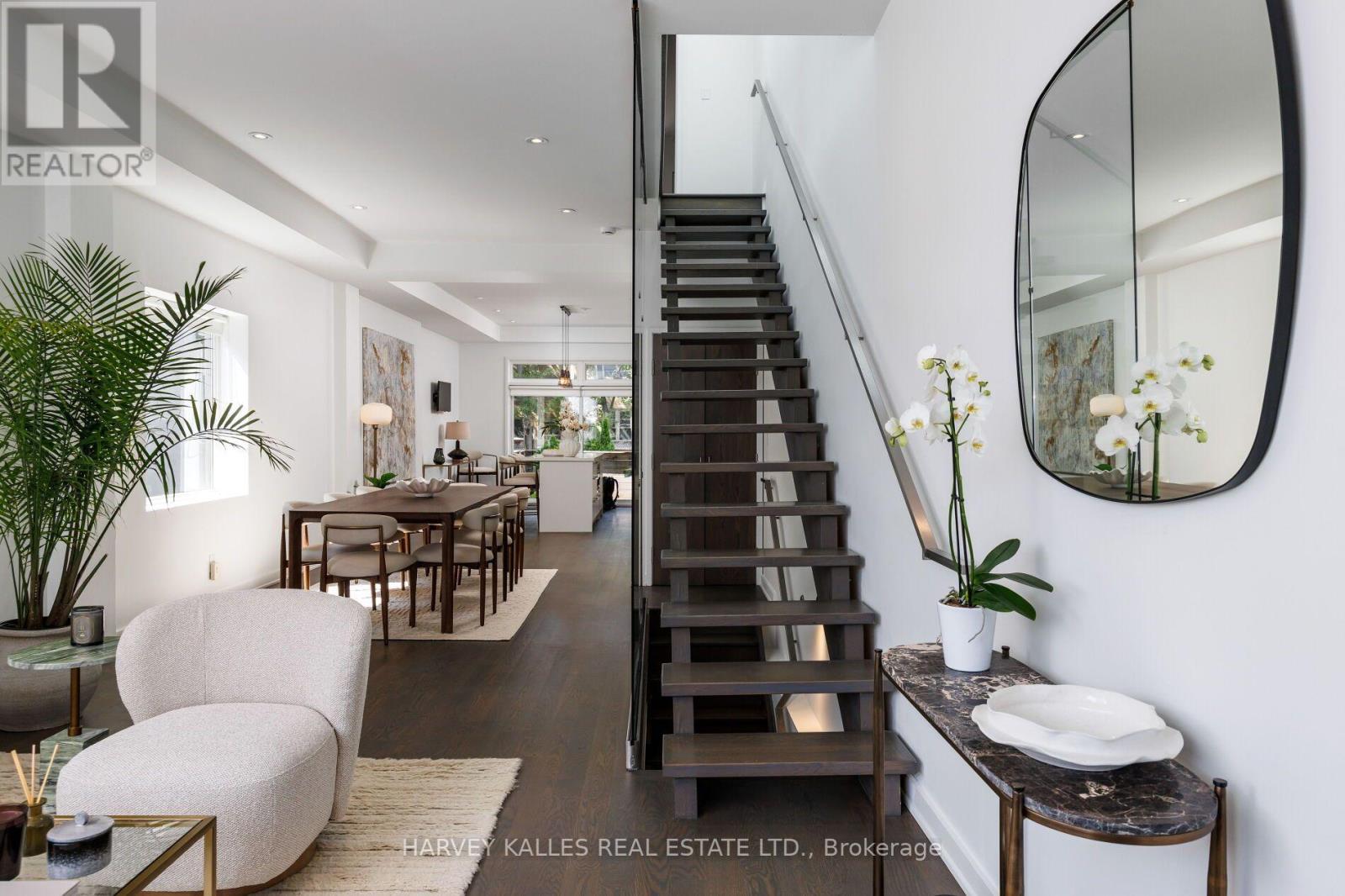 128 Montgomery Avenue, Toronto, Ontario M4R 1E2 - Photo 3 - C13633628