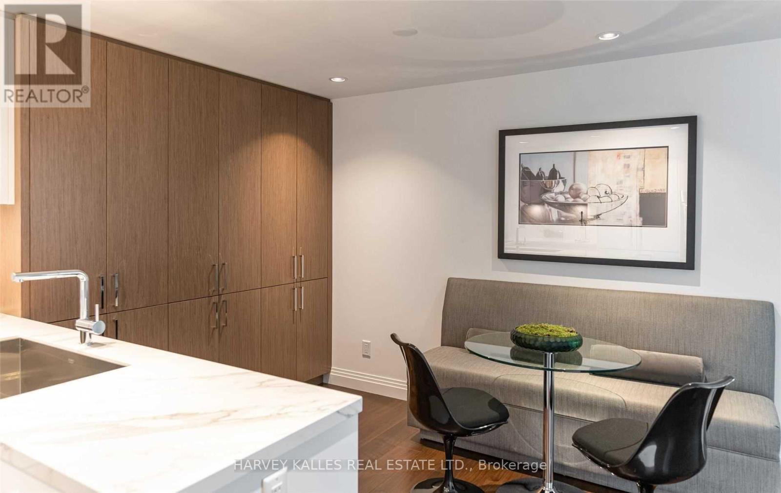 320 - 1 Benvenuto Place, Toronto, Ontario M4V 2L1 - Photo 12 - C13636164