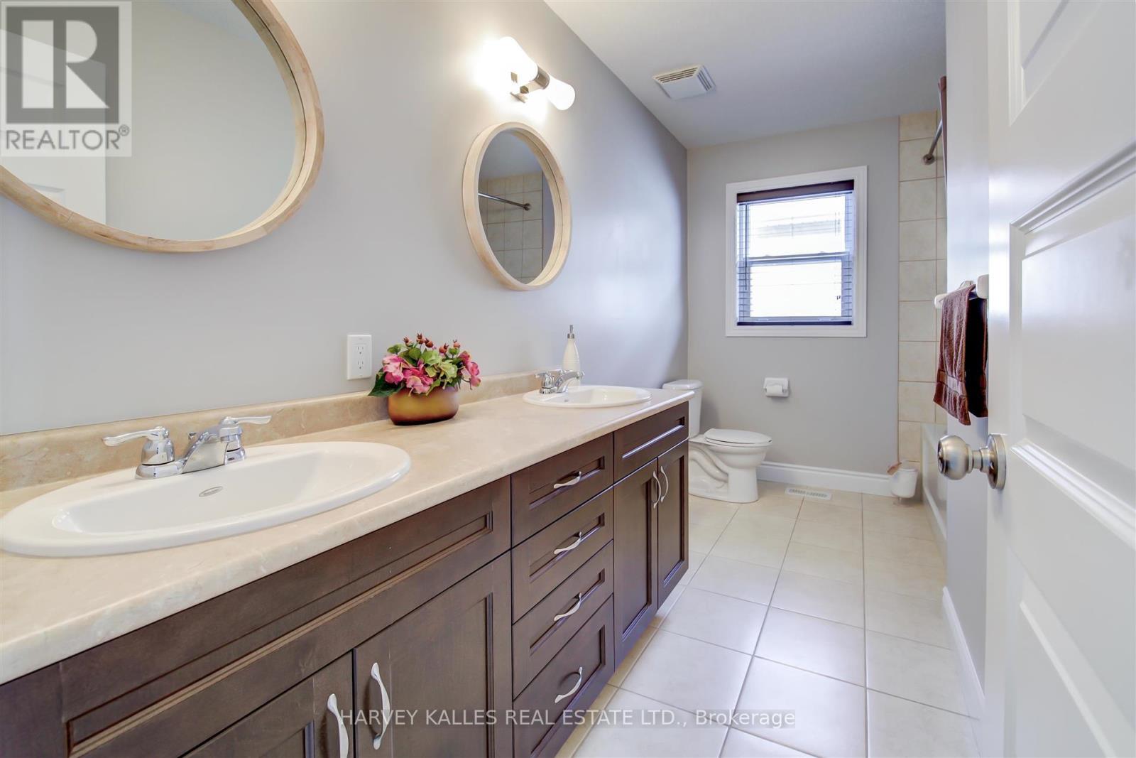 106 Eden Oak Trail, Kitchener, Ontario N2A 0G6 - Photo 22 - X13639002