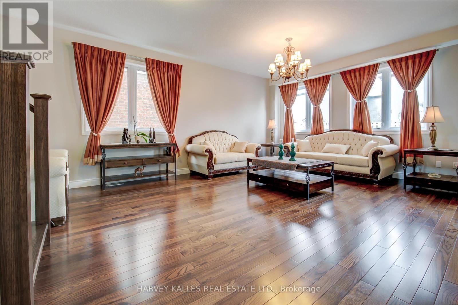 106 Eden Oak Trail, Kitchener, Ontario N2A 0G6 - Photo 5 - X13639002