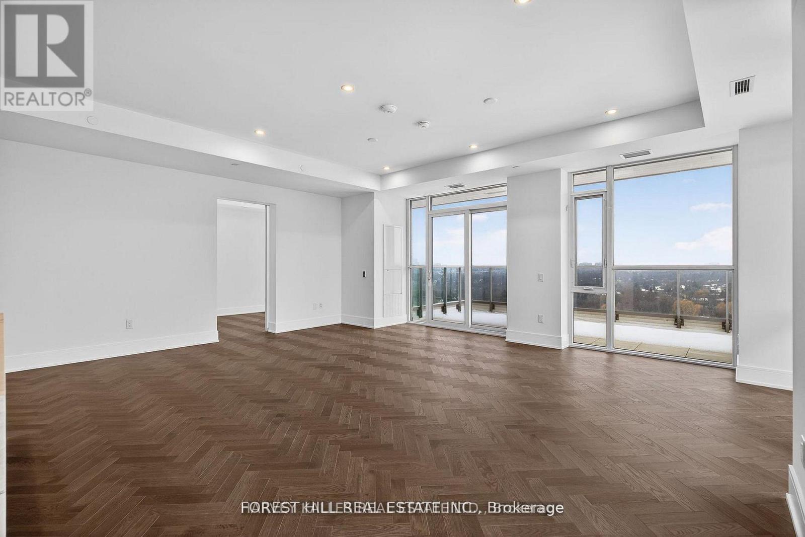 Lph22 - 399 Royal Orchard Boulevard, Markham, Ontario  L3T 0H3 - Photo 4 - N13646080