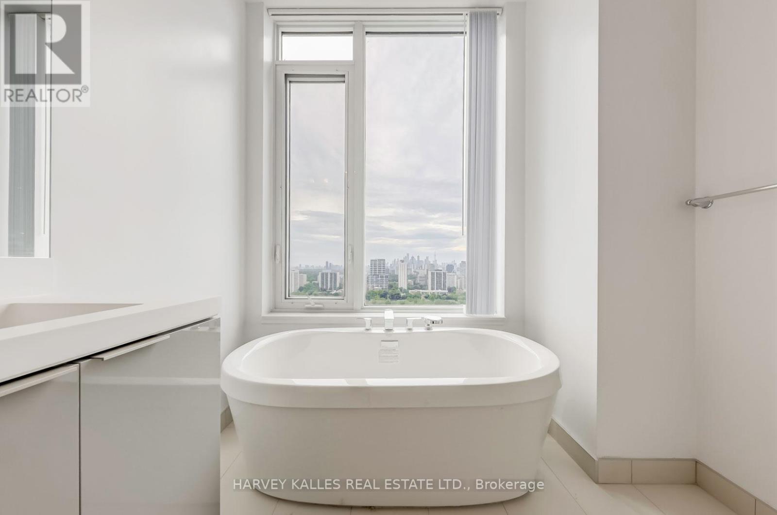 Lph19 - 50 Dunfield Avenue, Toronto, Ontario M4S 0E4 - Photo 14 - C13649560
