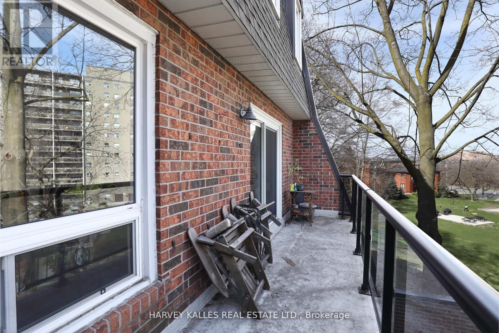 Th16 - 18 La Rose Avenue, Toronto, Ontario M9P 1A5 - Photo 19 - W13653024