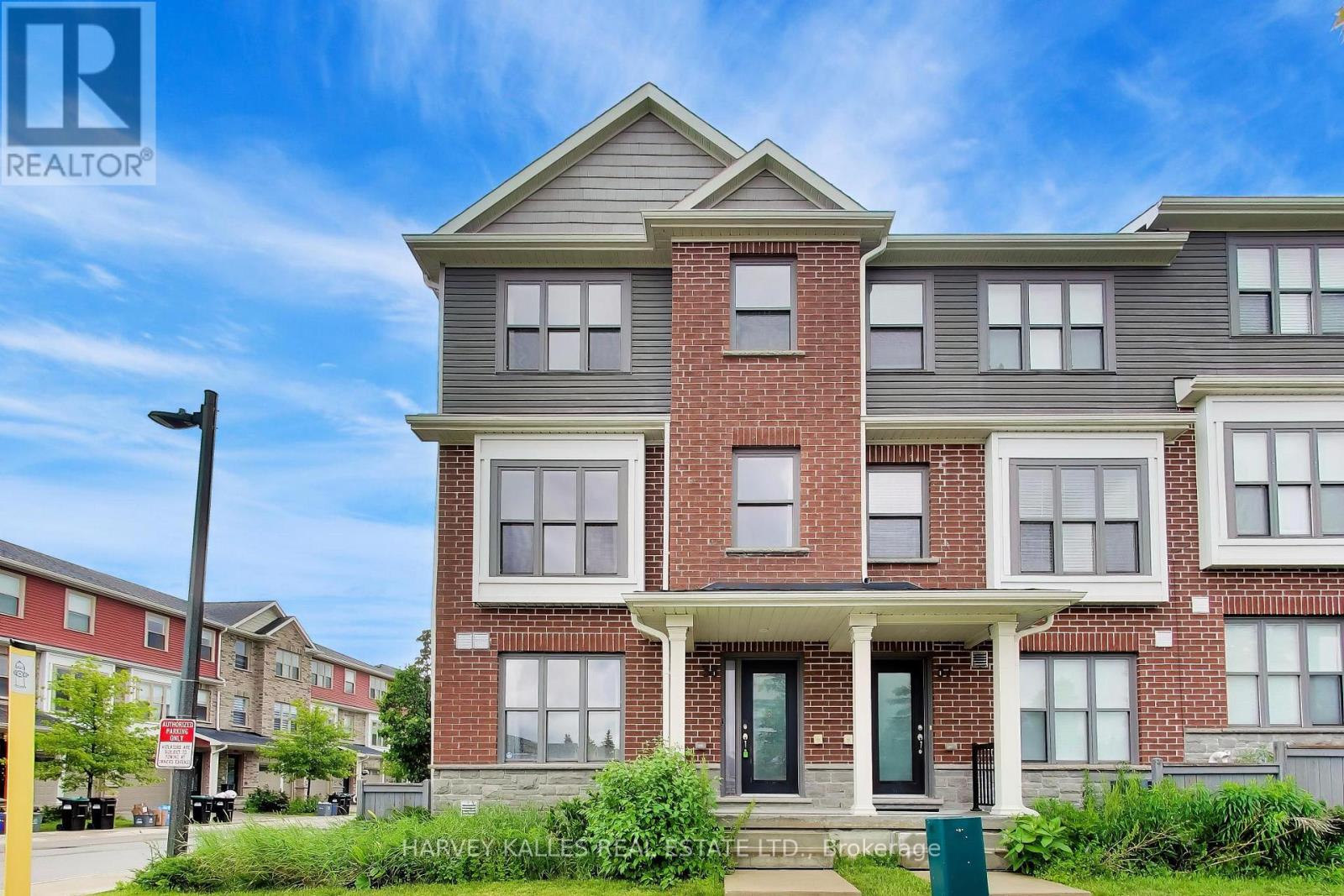 38 - 1 LEGGOTT AVENUE, Barrie, Ontario