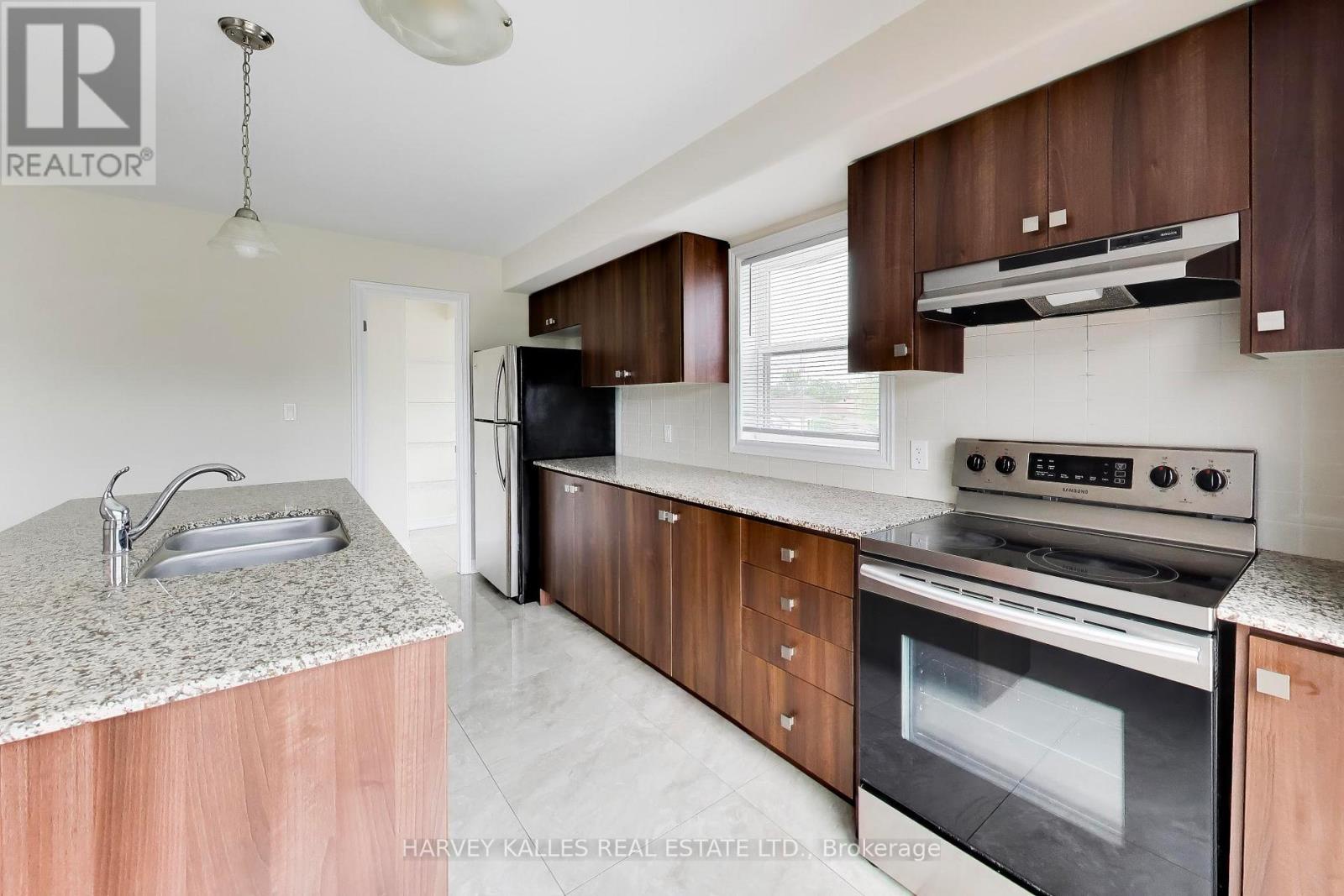 38 - 1 Leggott Avenue, Barrie, Ontario  L4M 0K7 - Photo 15 - S13662848