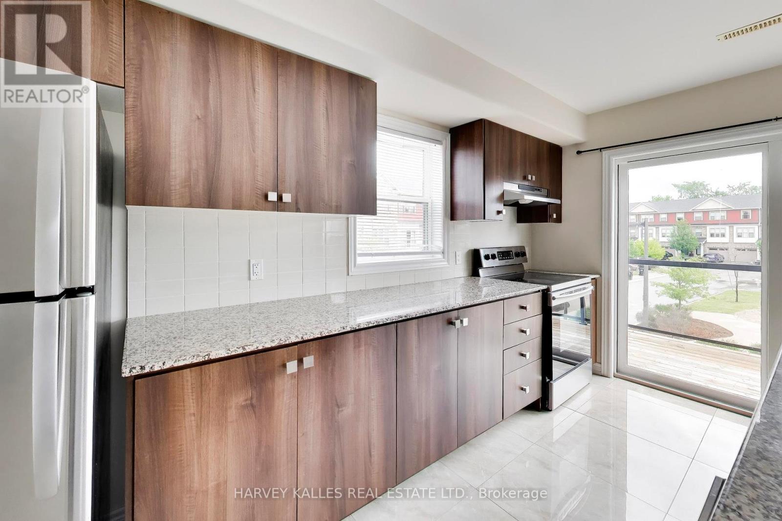 38 - 1 Leggott Avenue, Barrie, Ontario  L4M 0K7 - Photo 17 - S13662848