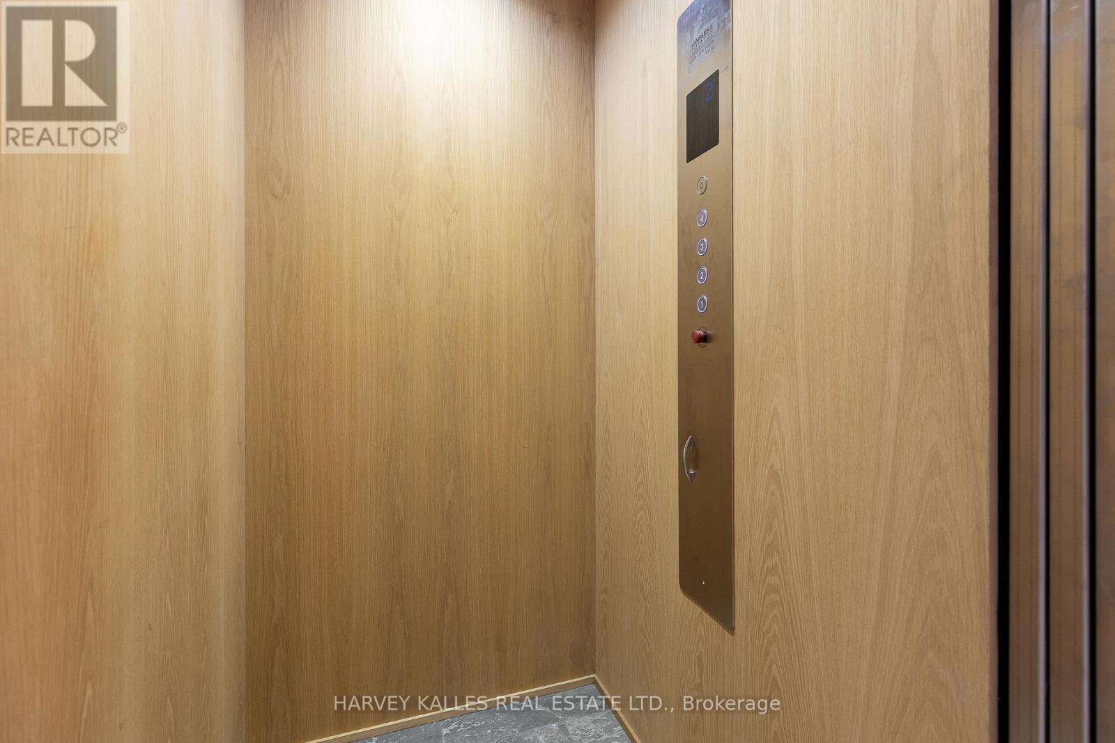 49 Foxbar Road, Toronto, Ontario  M4V 2G5 - Photo 16 - C13666114