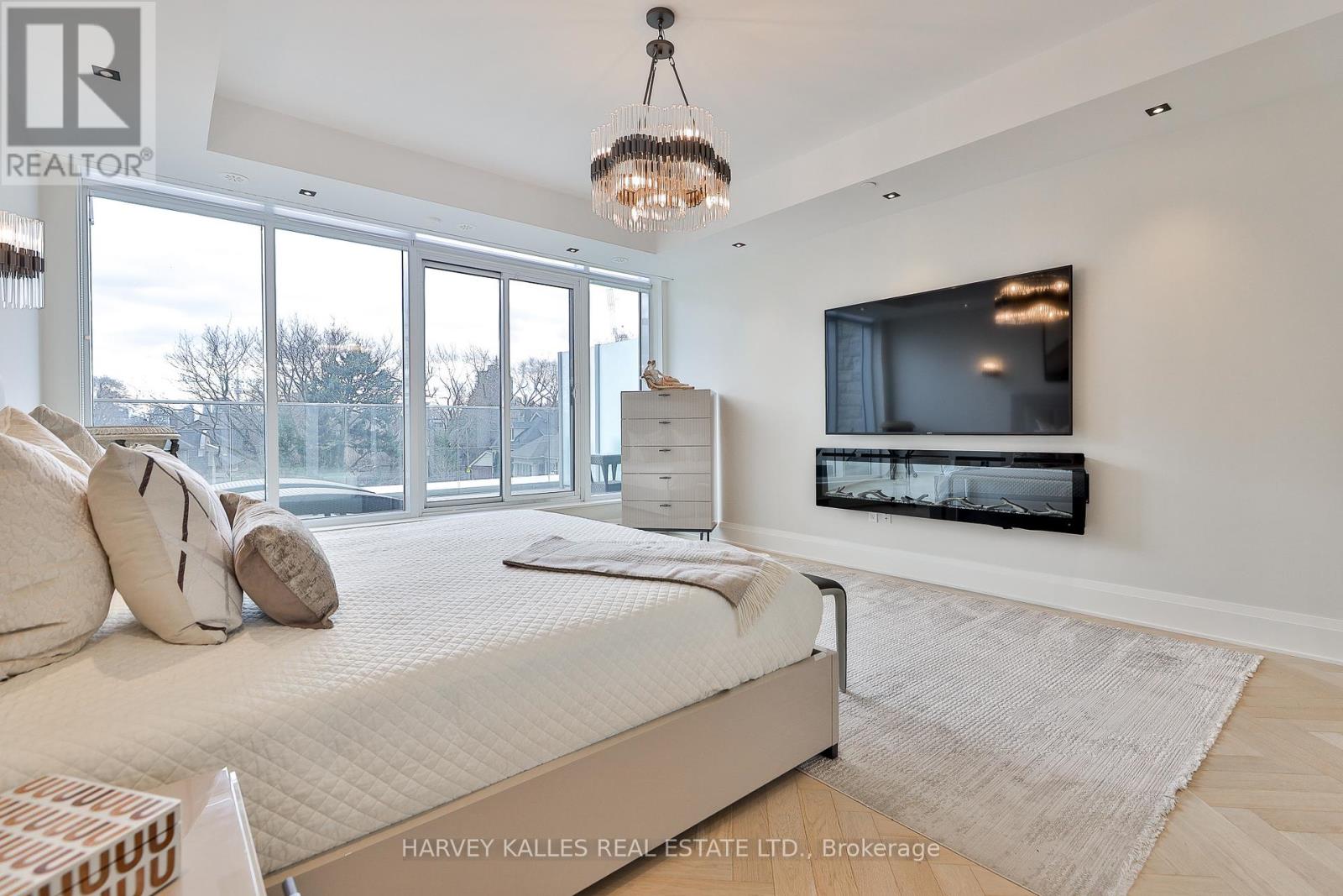 49 Foxbar Road, Toronto, Ontario  M4V 2G5 - Photo 18 - C13666114