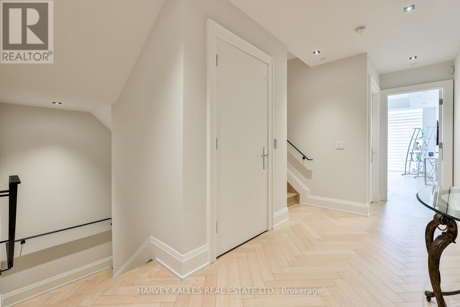 49 Foxbar Road, Toronto, Ontario  M4V 2G5 - Photo 25 - C13666114