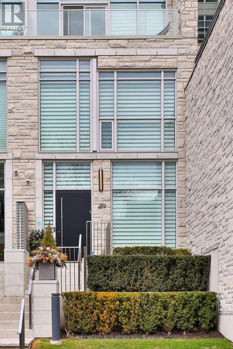 49 Foxbar Road, Toronto, Ontario  M4V 2G5 - Photo 3 - C13666114