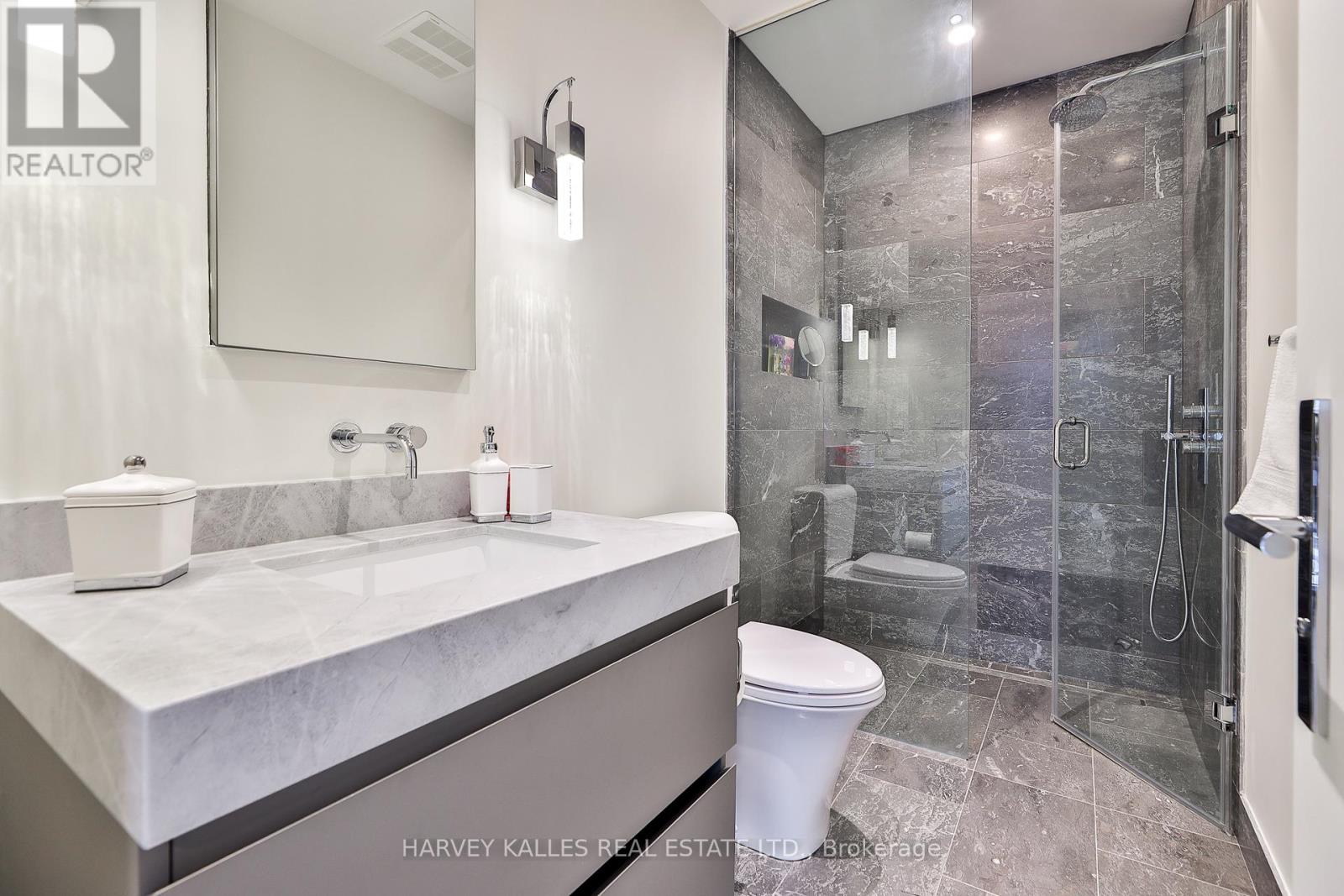 49 Foxbar Road, Toronto, Ontario  M4V 2G5 - Photo 30 - C13666114