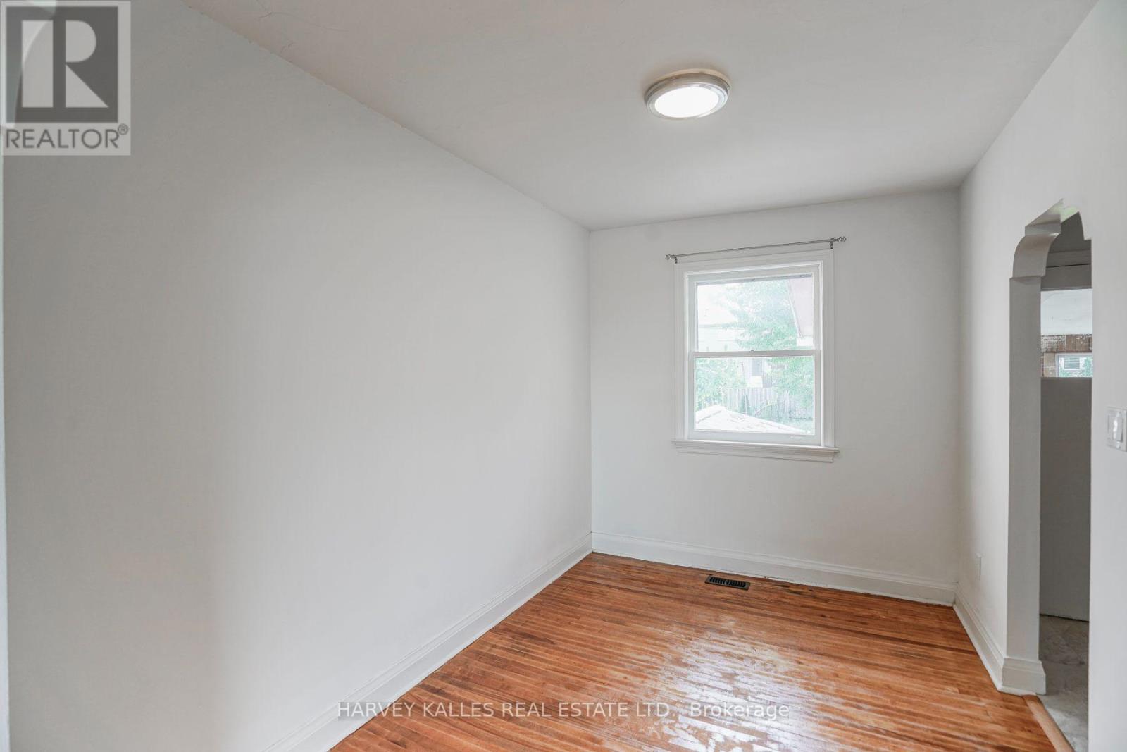 47 Stayner Avenue, Toronto, Ontario  M6B 1N5 - Photo 10 - W13668364