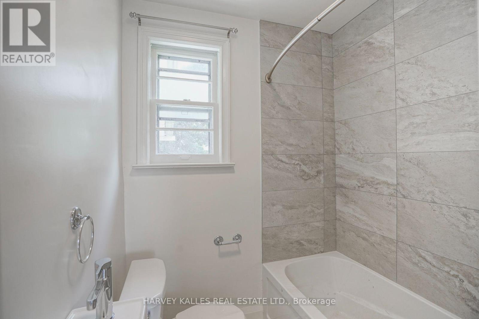 47 Stayner Avenue, Toronto, Ontario  M6B 1N5 - Photo 14 - W13668364