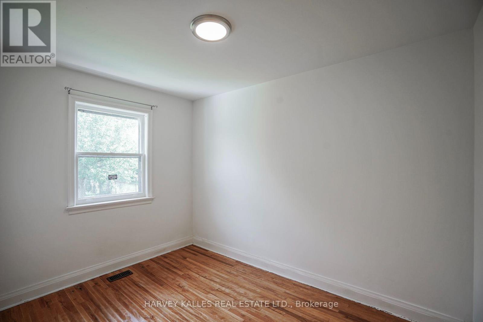 47 Stayner Avenue, Toronto, Ontario  M6B 1N5 - Photo 15 - W13668364