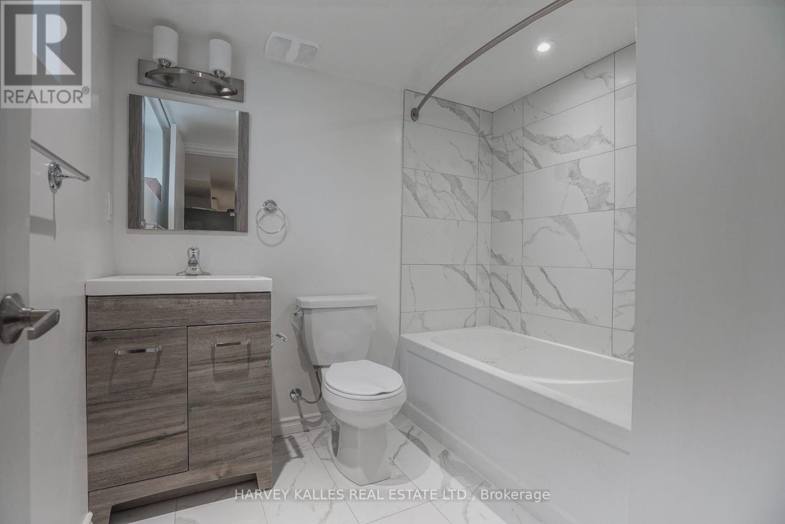 47 Stayner Avenue, Toronto, Ontario  M6B 1N5 - Photo 22 - W13668364