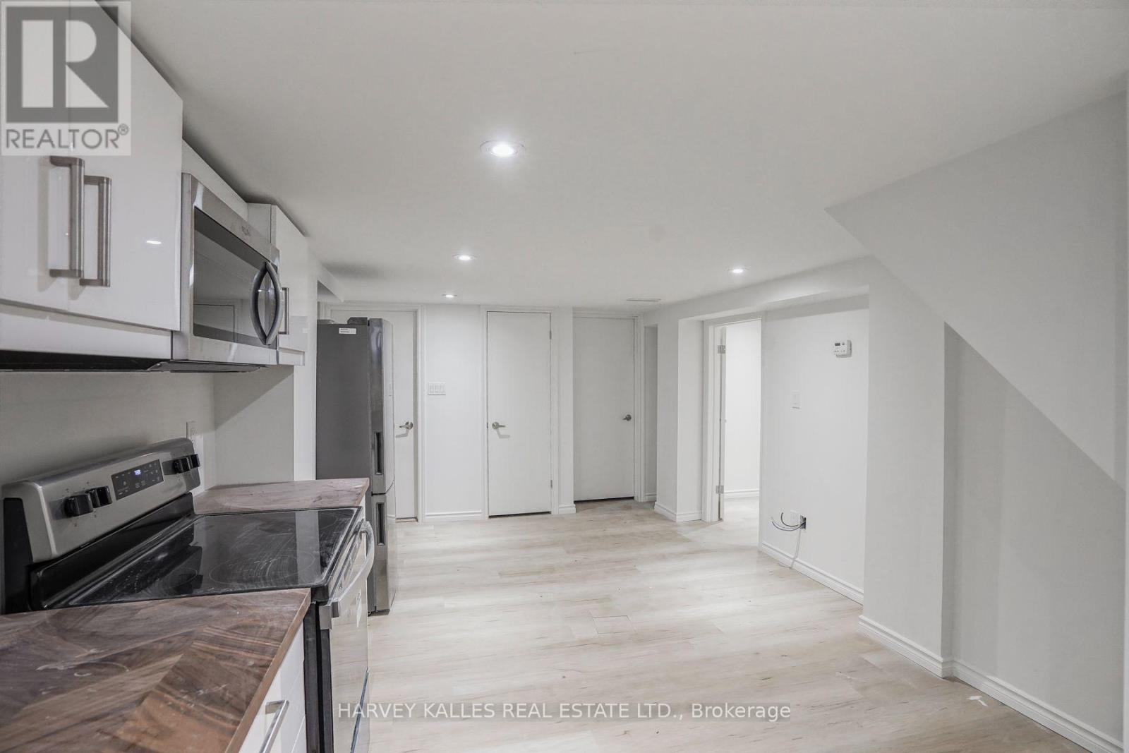 47 Stayner Avenue, Toronto, Ontario  M6B 1N5 - Photo 26 - W13668364