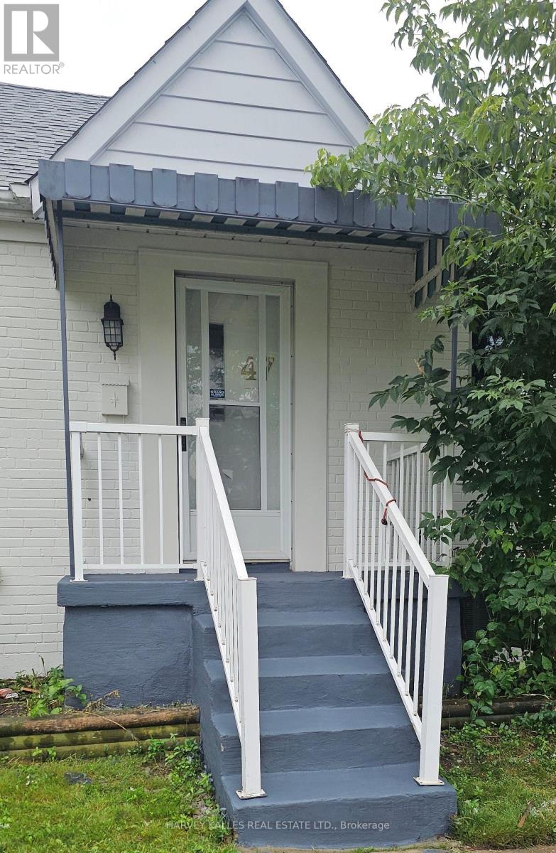 47 Stayner Avenue, Toronto, Ontario  M6B 1N5 - Photo 3 - W13668364