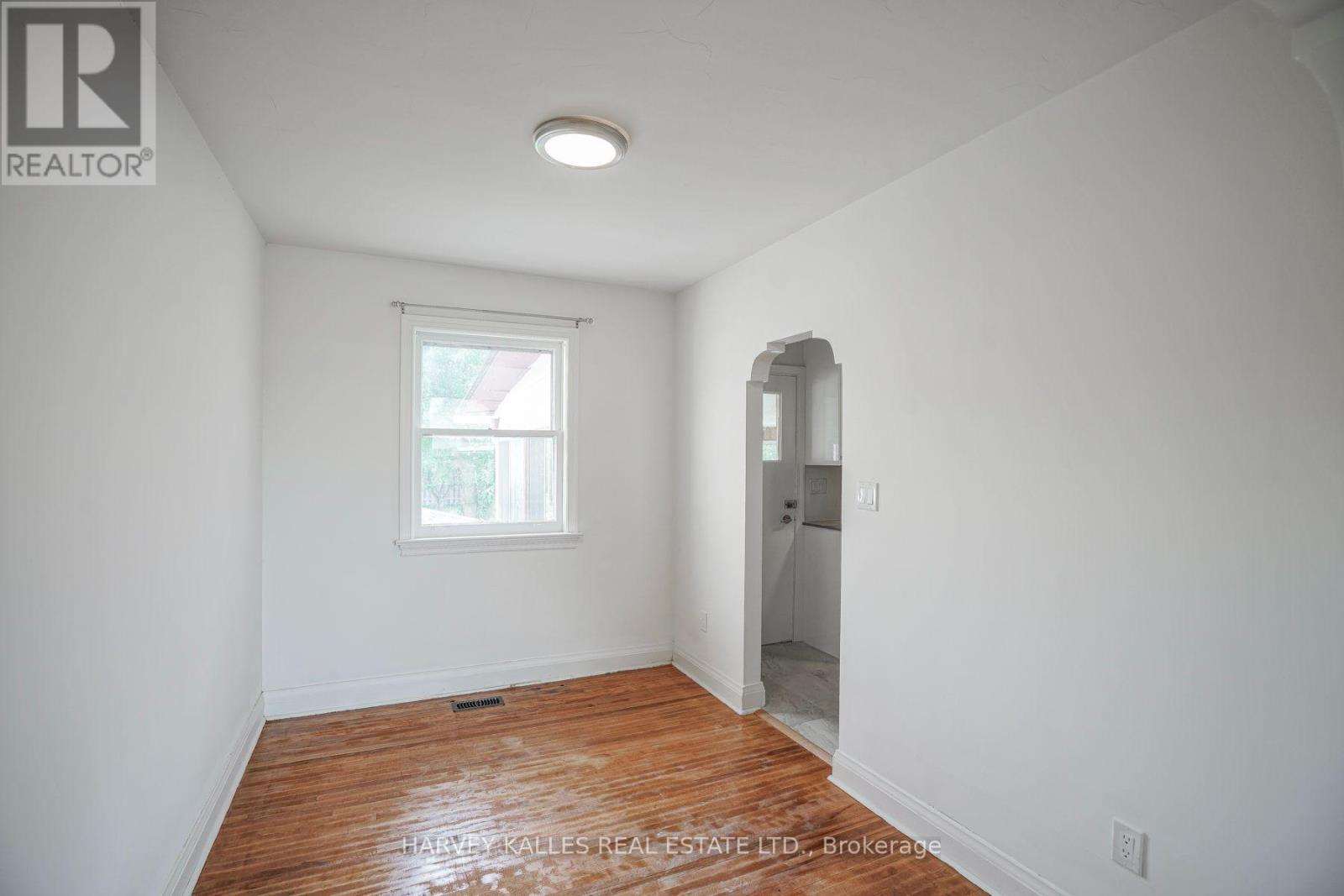 47 Stayner Avenue, Toronto, Ontario  M6B 1N5 - Photo 8 - W13668364