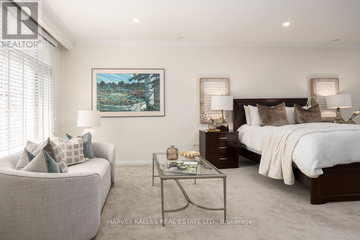 92 Prue Avenue, Toronto, Ontario  M6B 1R5 - Photo 25 - C13676822