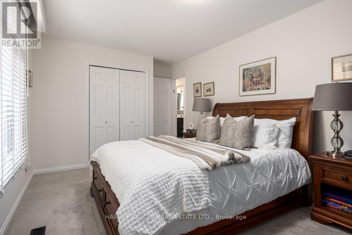 92 Prue Avenue, Toronto, Ontario  M6B 1R5 - Photo 34 - C13676822
