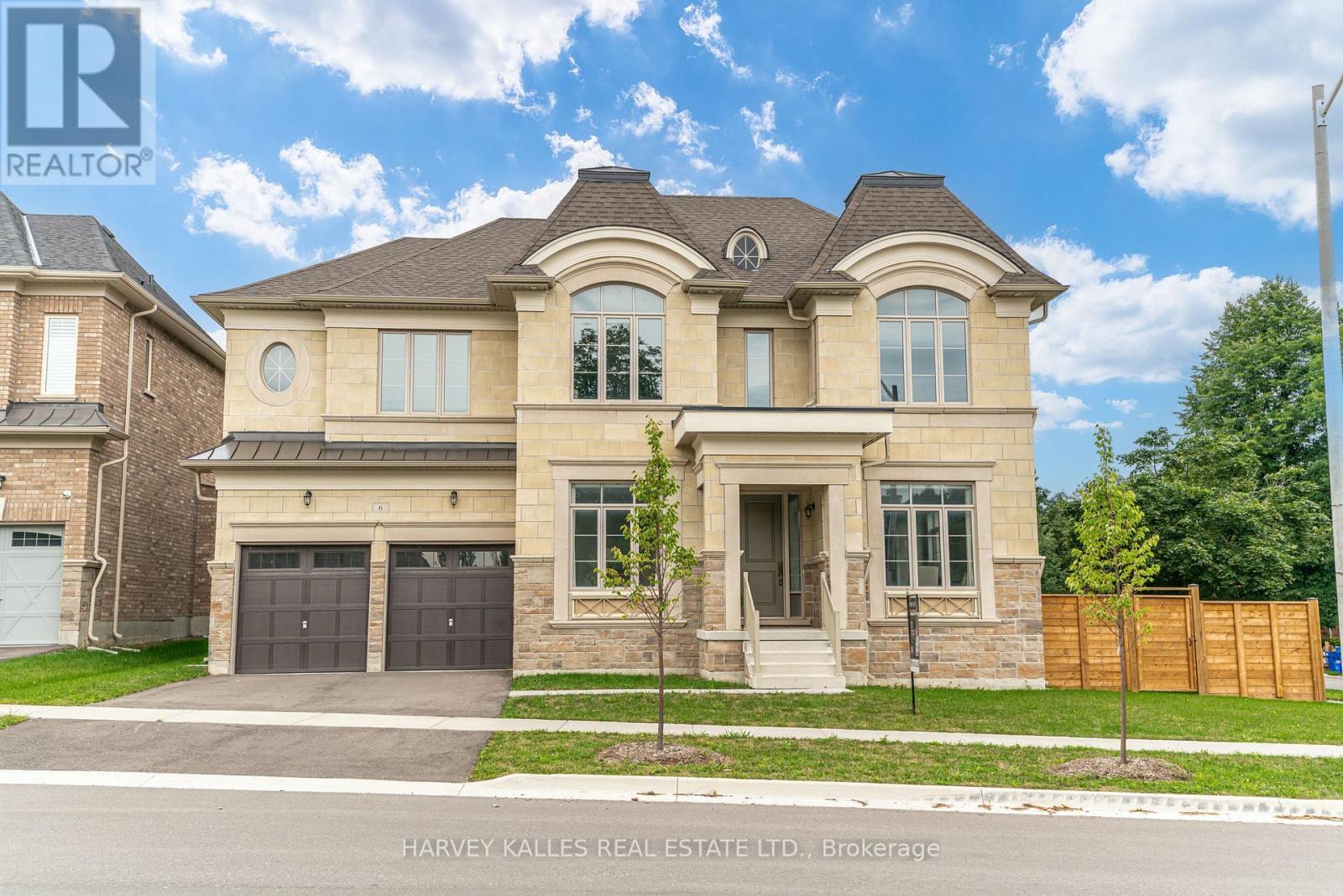 6 DENNIS REED COURT, Aurora, Ontario