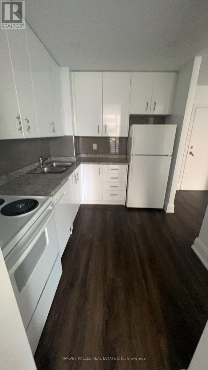 203 - 55 Charles Street W, Toronto, Ontario  M5S 2W9 - Photo 2 - C13679848