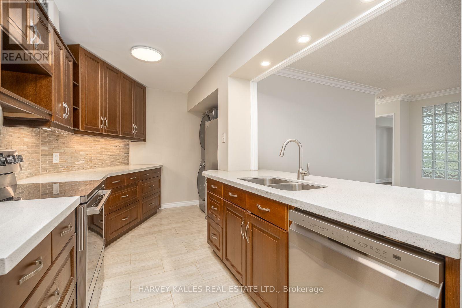 521 - 20 Southport Street, Toronto, Ontario M6S 4Y8 - Photo 12 - W13688144