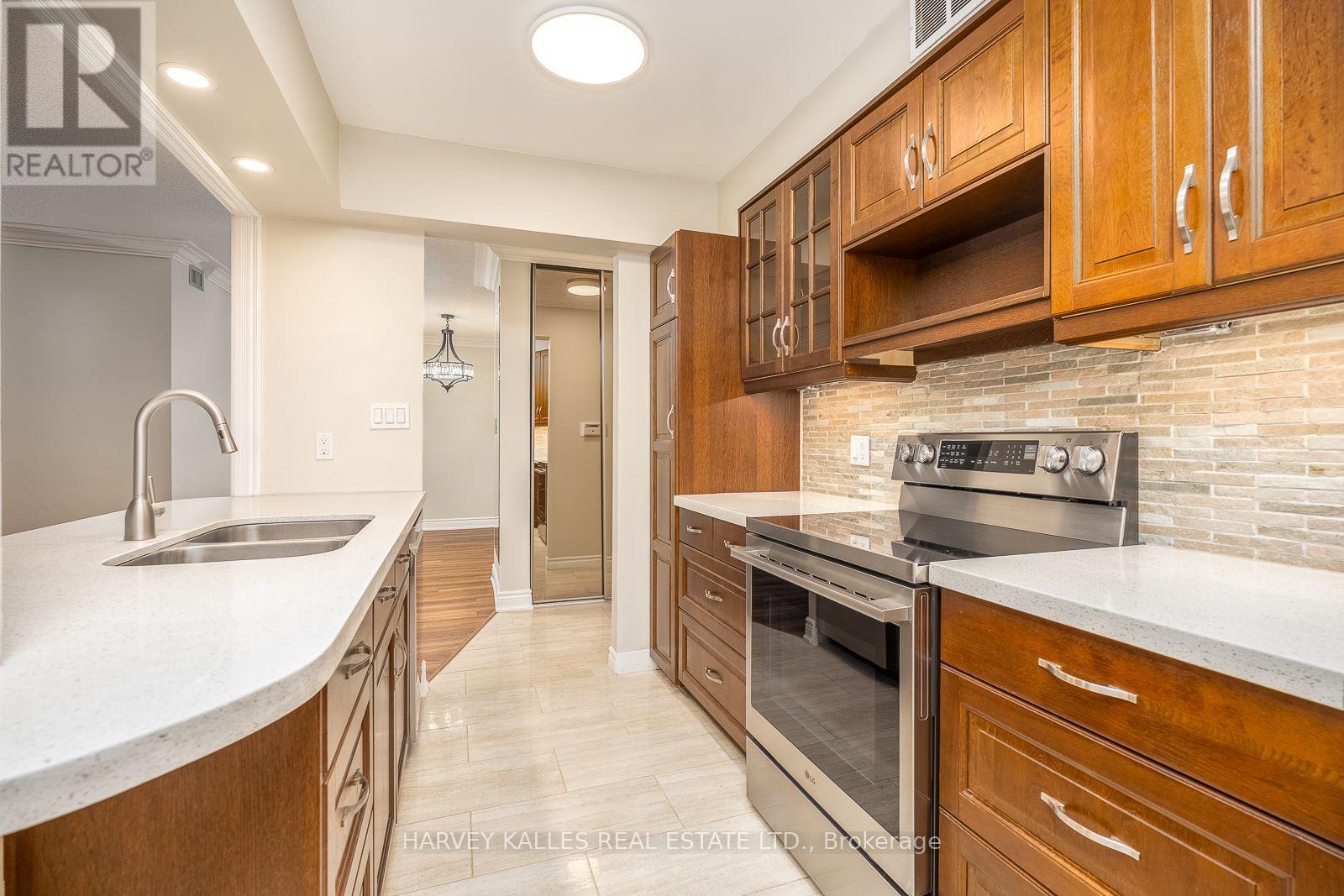 521 - 20 Southport Street, Toronto, Ontario M6S 4Y8 - Photo 13 - W13688144