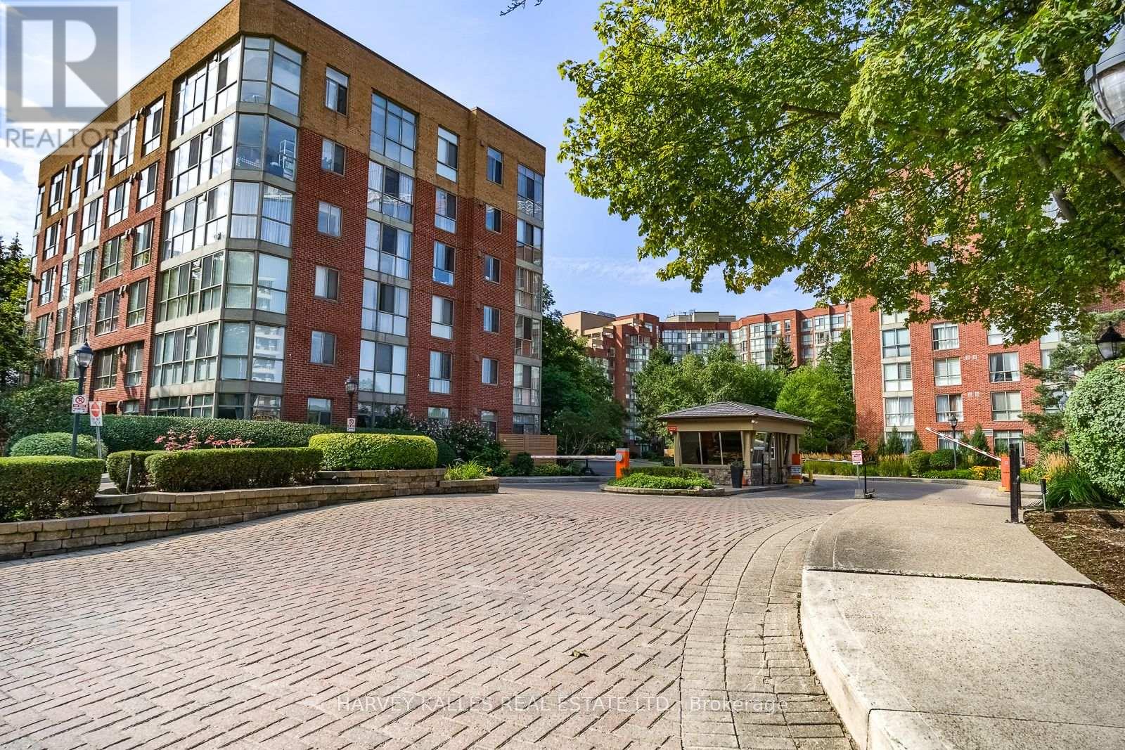 521 - 20 Southport Street, Toronto, Ontario M6S 4Y8 - Photo 2 - W13688144