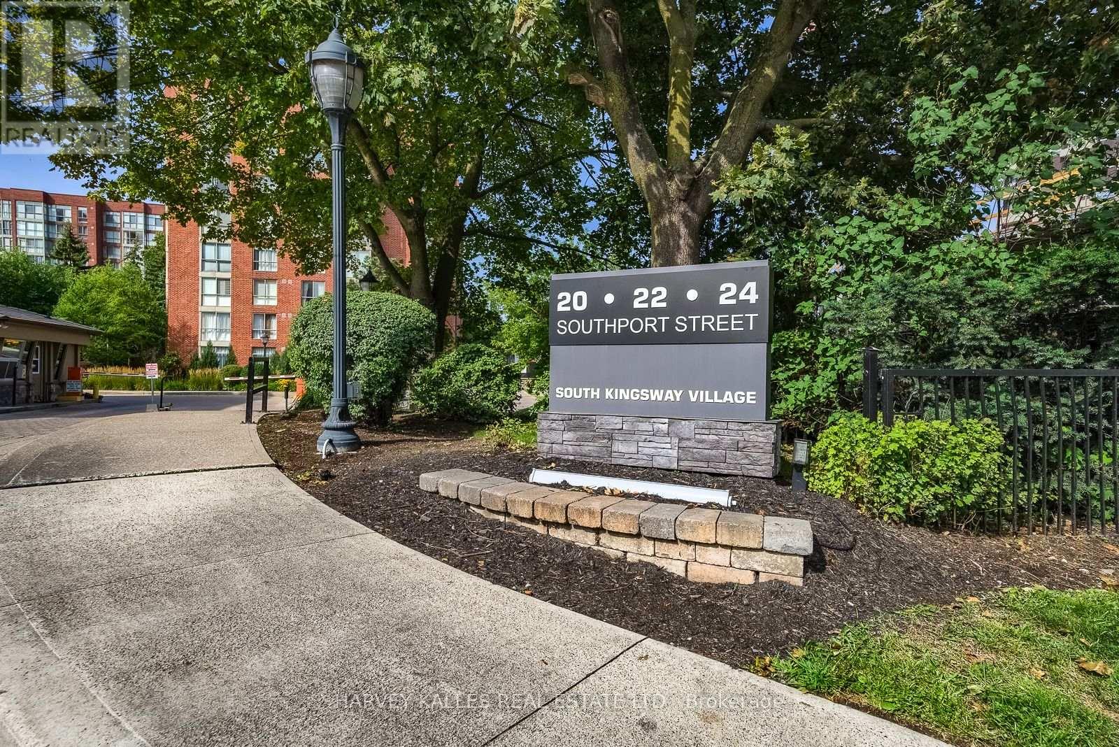 521 - 20 Southport Street, Toronto, Ontario M6S 4Y8 - Photo 3 - W13688144