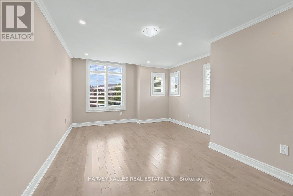 2033 Redstone Crescent, Oakville, Ontario  L6M 5B2 - Photo 15 - W13689230