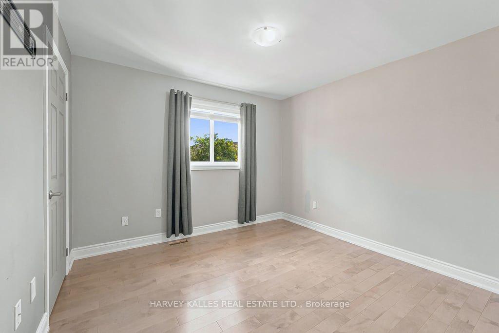 2033 Redstone Crescent, Oakville, Ontario  L6M 5B2 - Photo 23 - W13689230