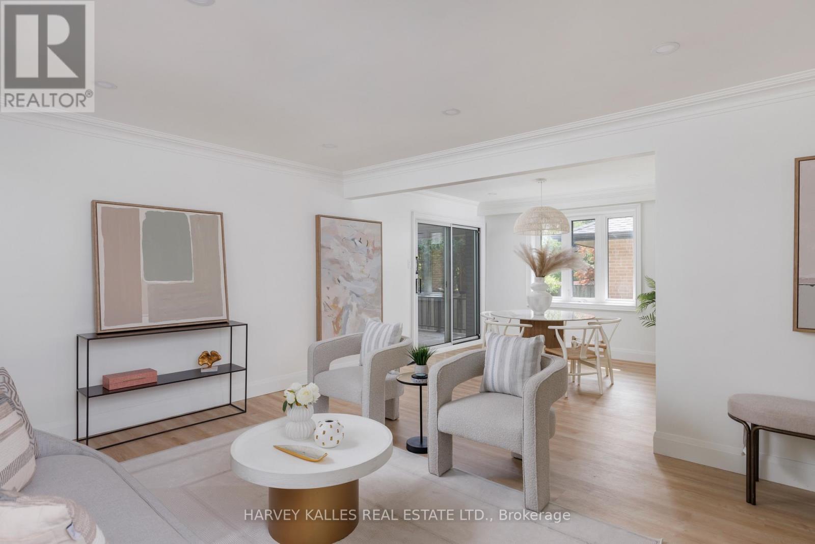 215 Edenbridge Drive, Toronto, Ontario  M9A 3G9 - Photo 10 - W13702956