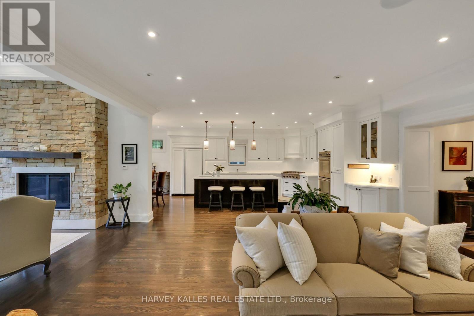 72 Teddington Park Avenue, Toronto, Ontario M4N 2C6 - Photo 12 - C13707086