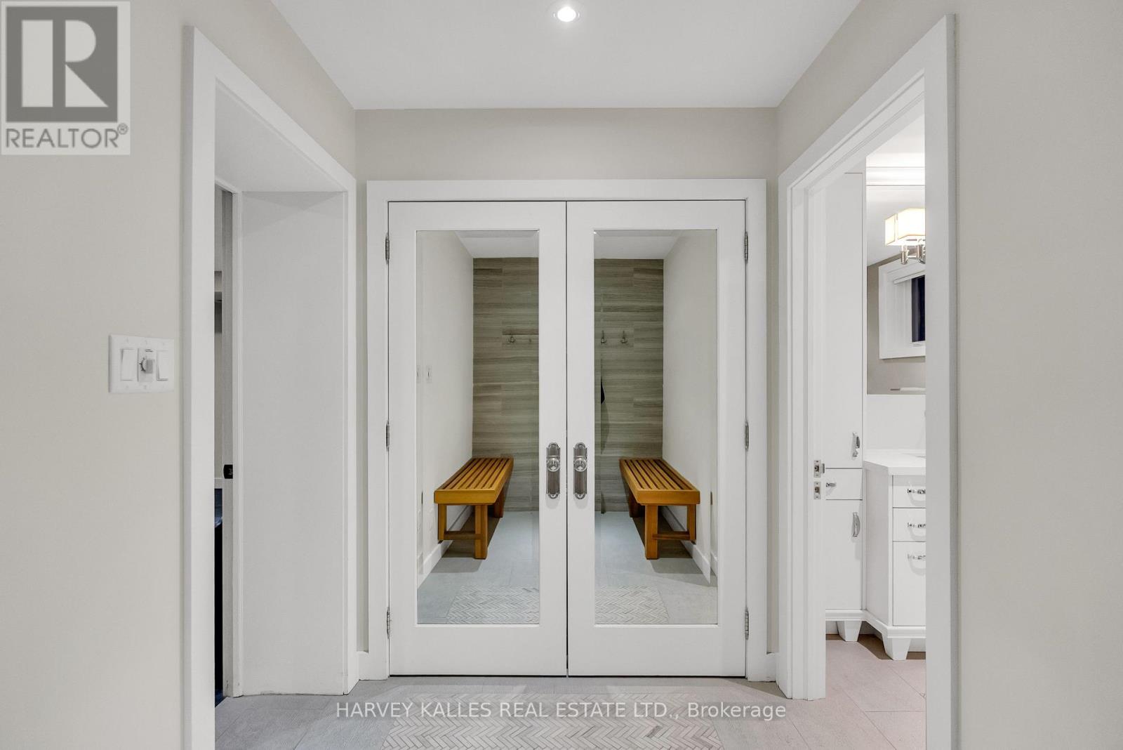 72 Teddington Park Avenue, Toronto, Ontario M4N 2C6 - Photo 38 - C13707086