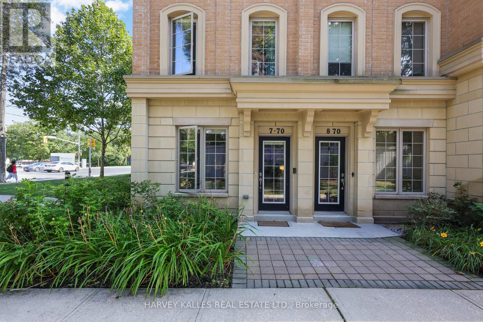 7 - 70 HARGRAVE LANE, Toronto, Ontario